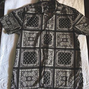 Bandana Button Up Shirt 🖤
